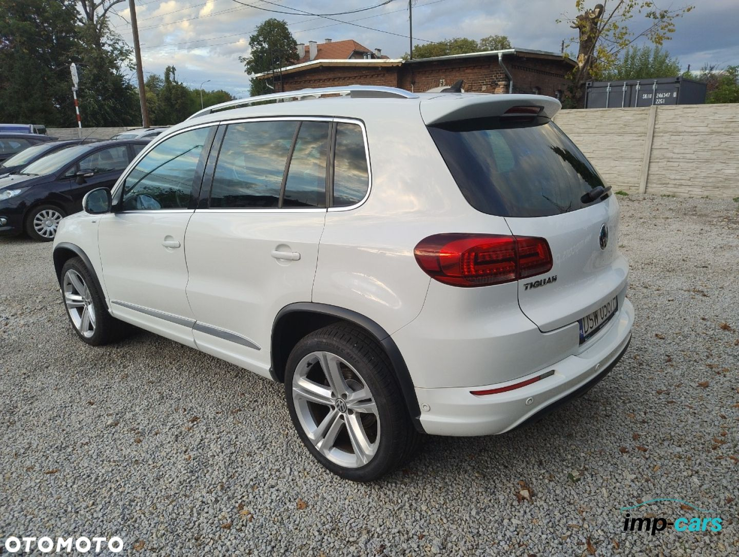 Volkswagen Tiguan - 19
