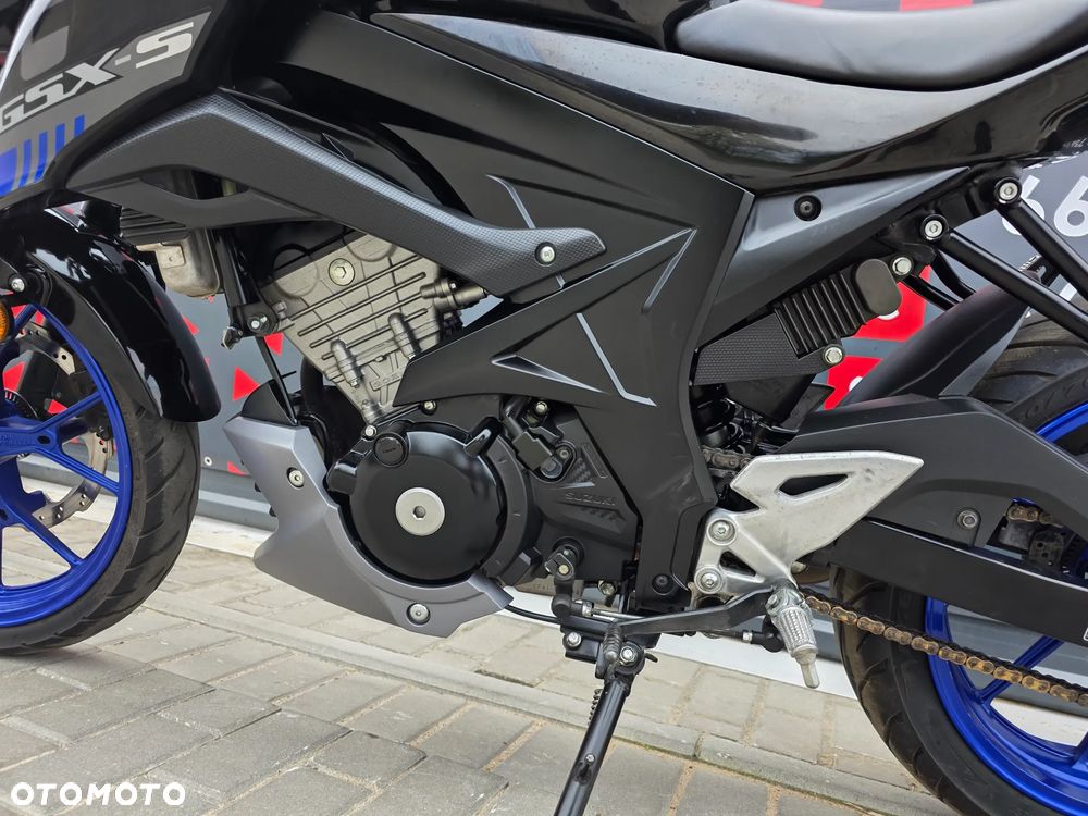 Suzuki GSX - 10
