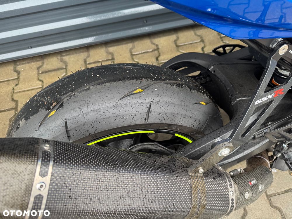 Suzuki GSX-R - 15
