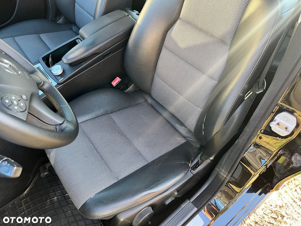 Mercedes-Benz Klasa C 180 Kompressor BlueEFFICIENCY - 14