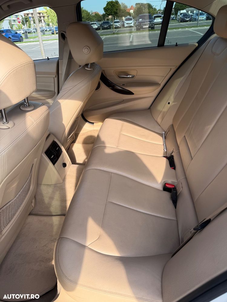 BMW Seria 3 320d Sport-Aut. Sport Line - 9