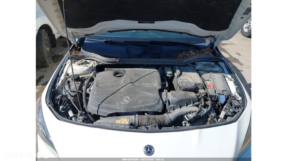 Mercedes-Benz CLA 250 4Matic 7G-DCT - 12