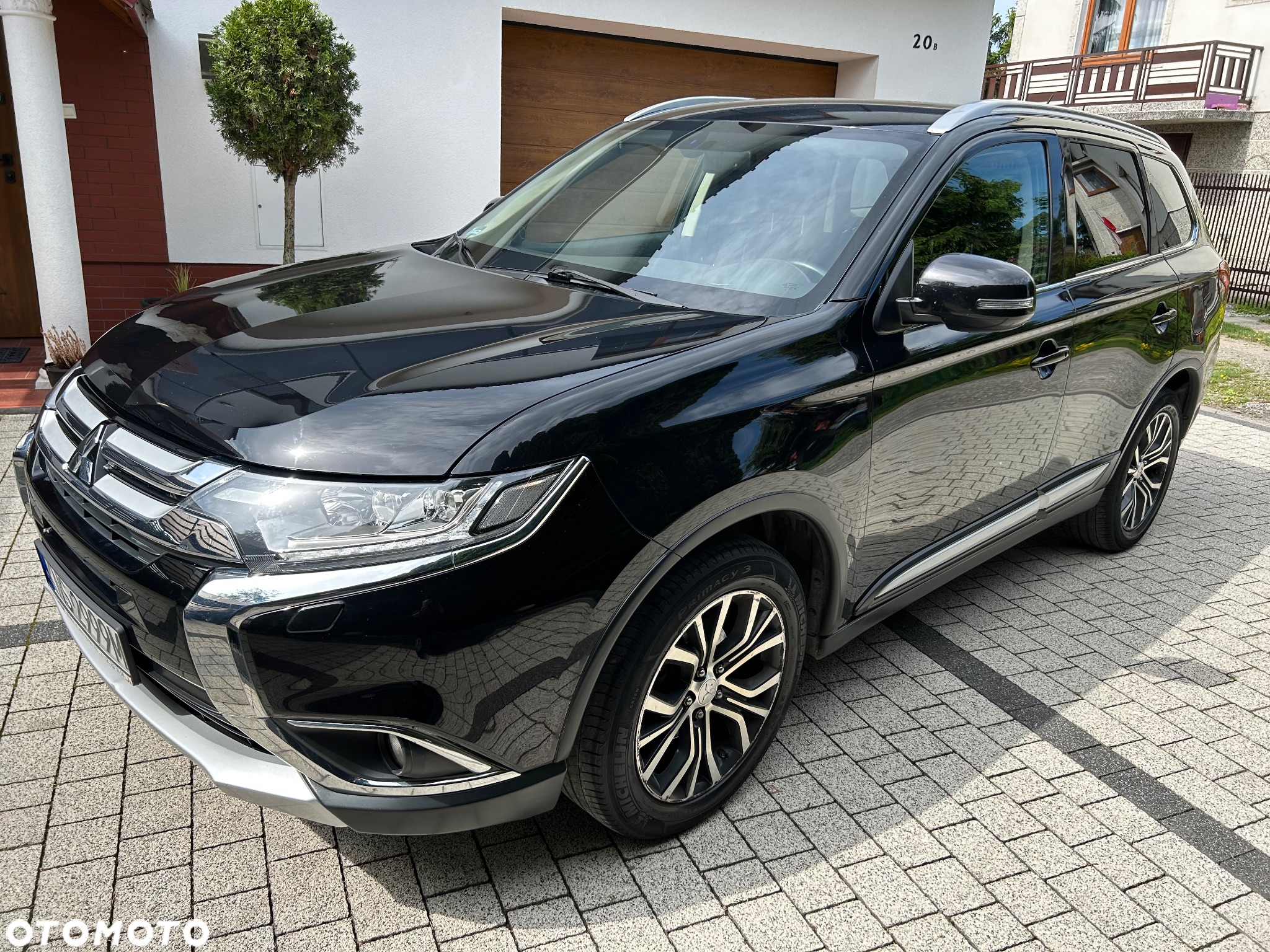 Mitsubishi Outlander 2.0 Instyle + 4WD CVT - 27