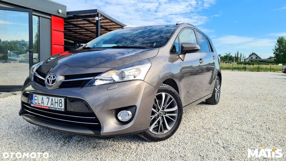 Toyota Verso - 40
