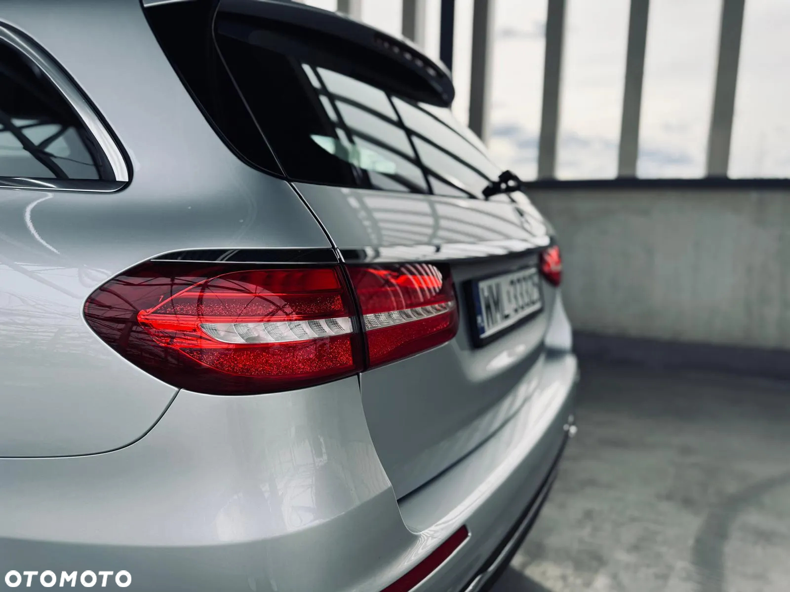 Mercedes-Benz Klasa E 220 d T 9G-TRONIC Avantgarde - 12