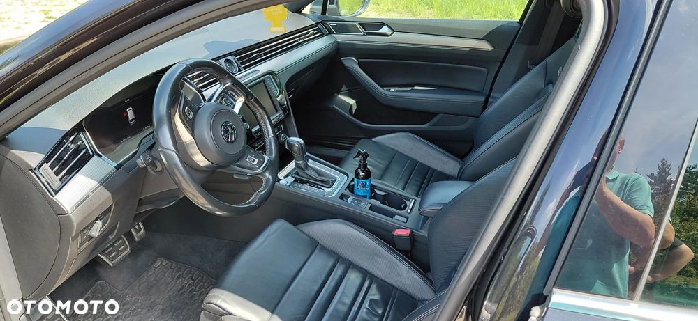 Volkswagen Passat 2.0 TDI 4Mot Elegance DSG - 8
