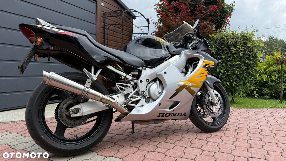 Honda CBR - 1