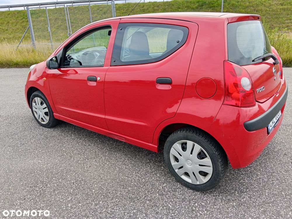 Nissan Pixo - 2