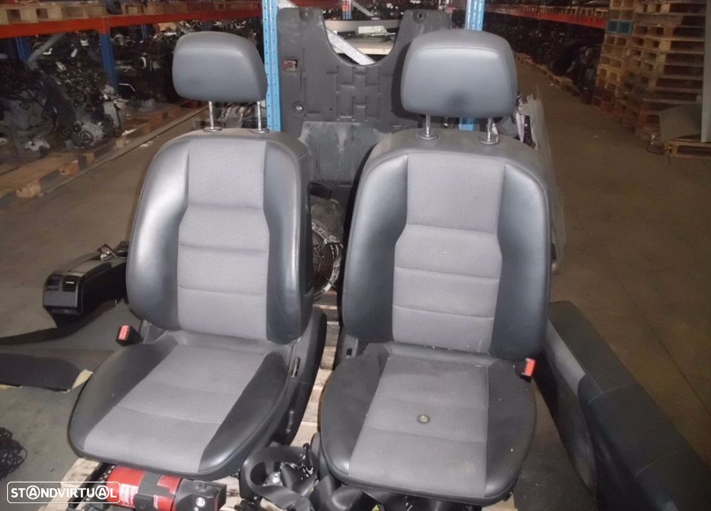 Interiores Mercedes Benz C 220 - 9