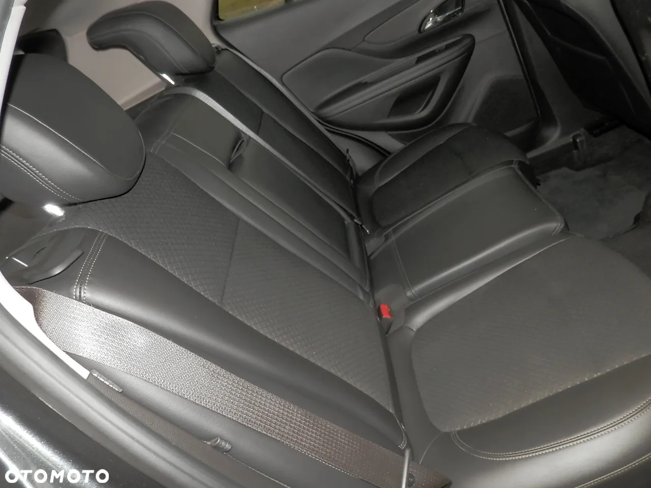 Buick Encore - 12