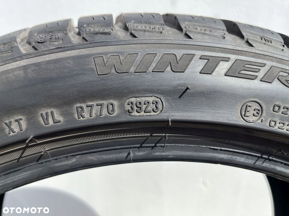 OPONY 255/40r19 100V PIRELLI SOTTOZERO 3 R01 - 12