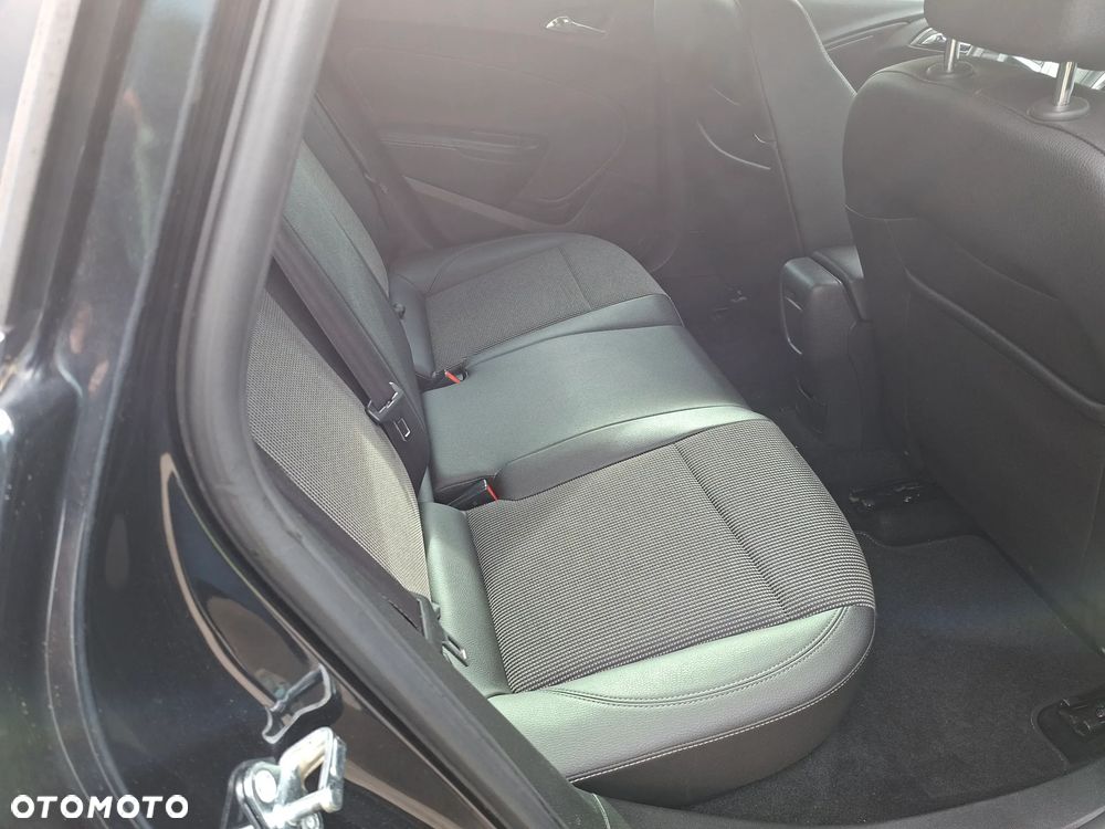 Opel Astra 1.4 T Cosmo EU6 - 15