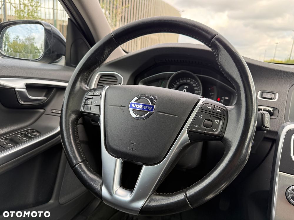 Volvo V60 Cross Country - 20
