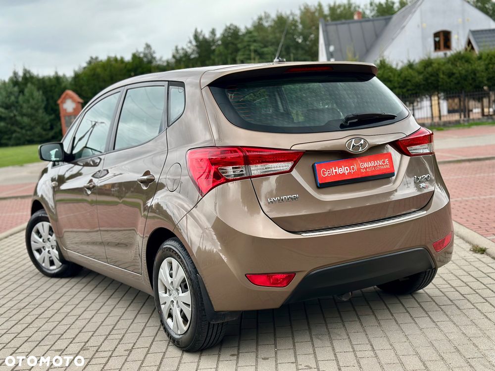 Hyundai ix20 1.4 Premium - 17