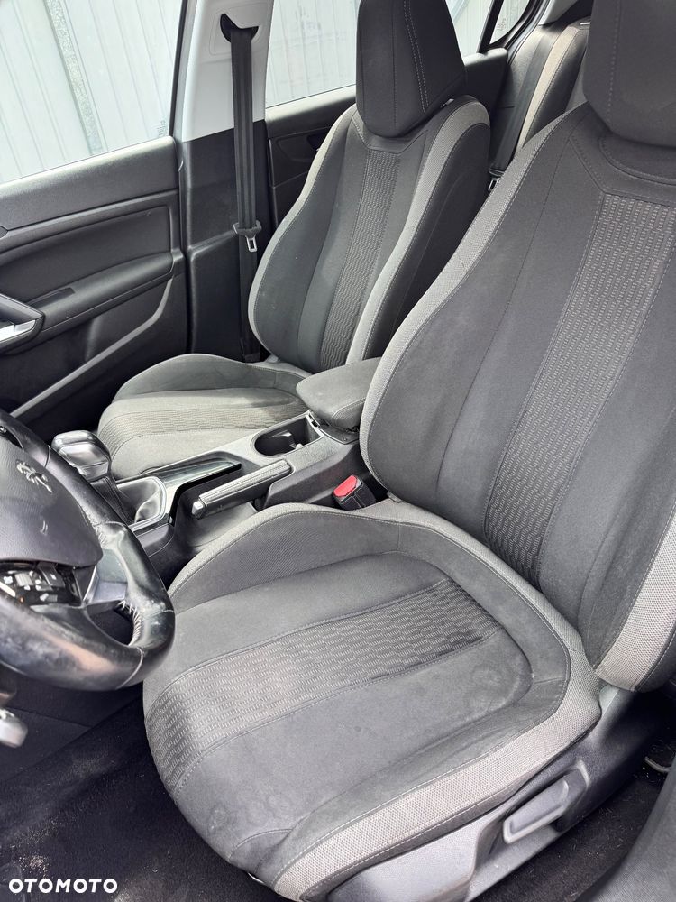 Peugeot 308 - 13