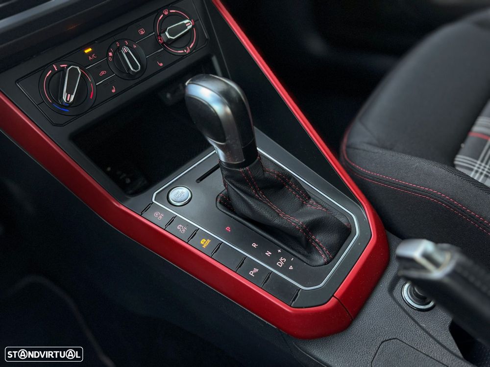 VW Polo 2.0 TSI GTI DSG - 41