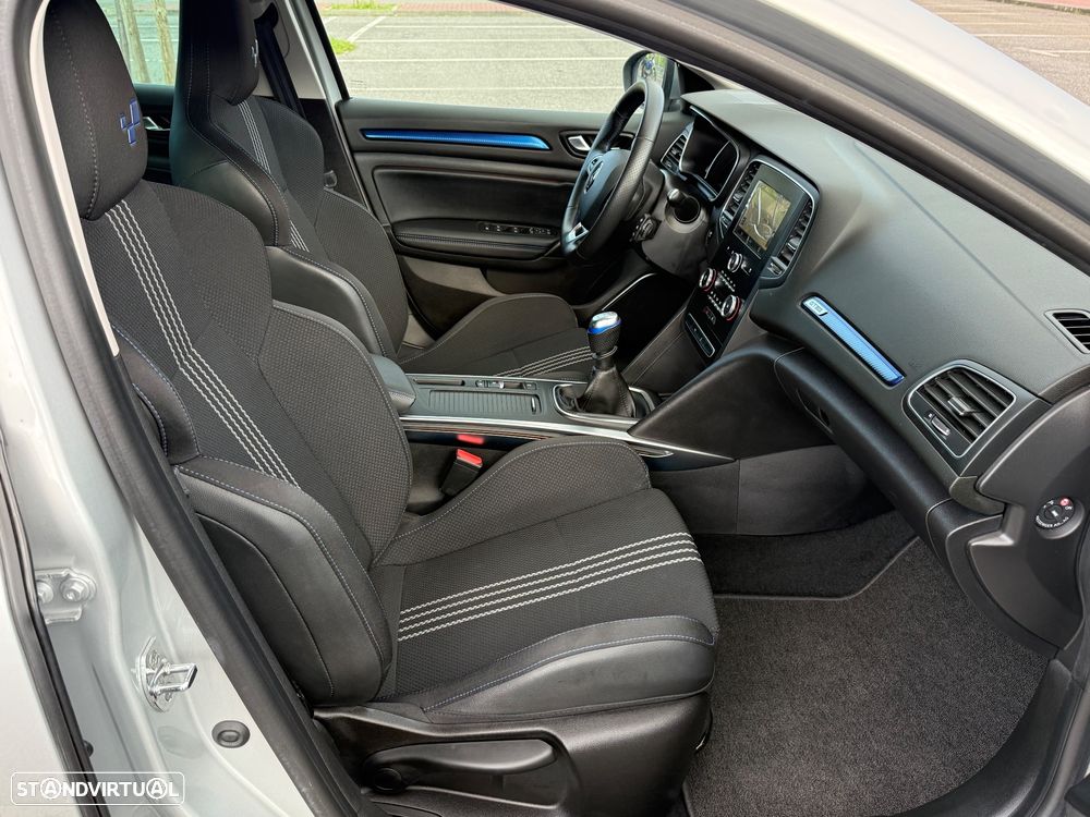 Renault Mégane Sport Tourer 1.3 TCe GT Line - 29