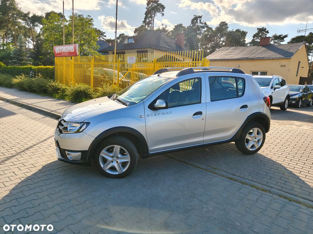 Dacia Sandero Stepway TCe 90 (S&S) Celebration - 4