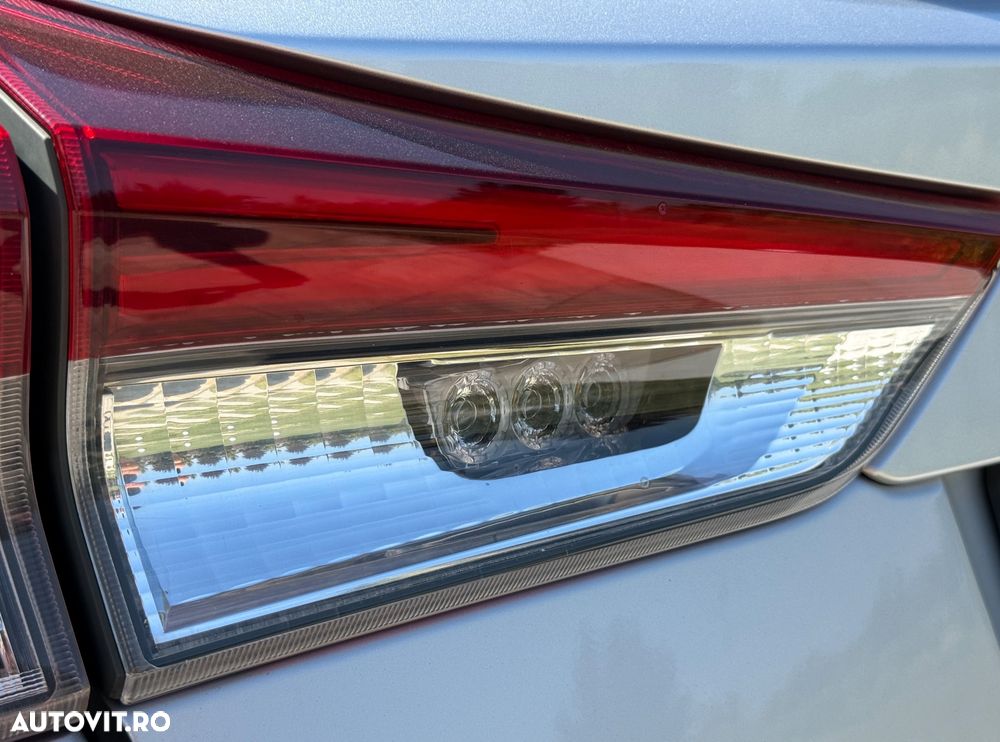 Toyota Auris 1.6 D-4D Edition S+ - 16