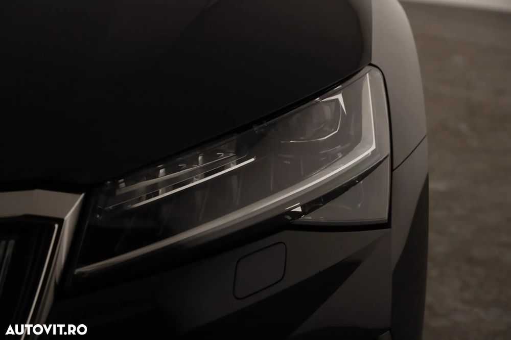 Skoda Superb 2.0 TDI 4X4 DSG Laurin & Klement - 27