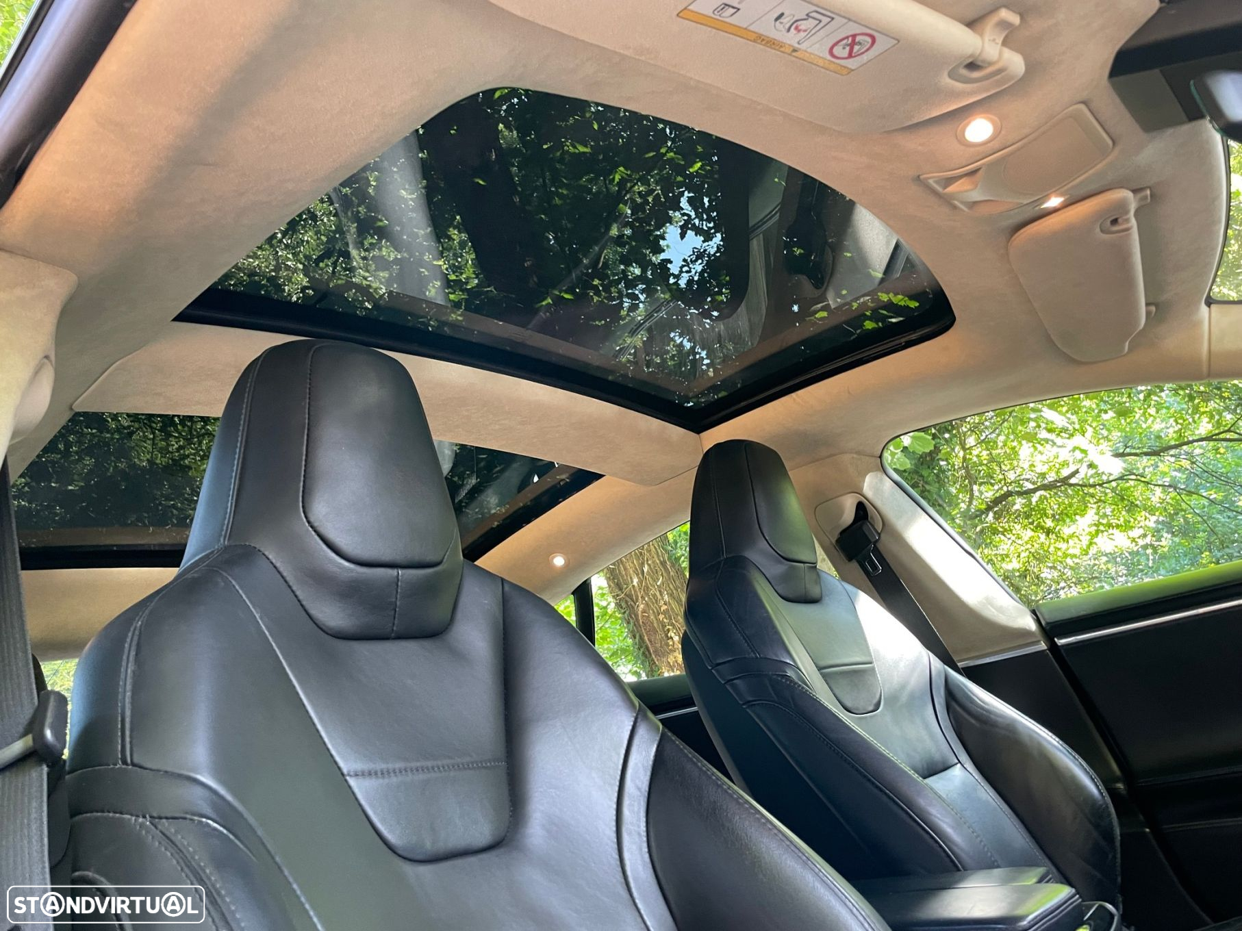 Tesla Model S 90D - 13