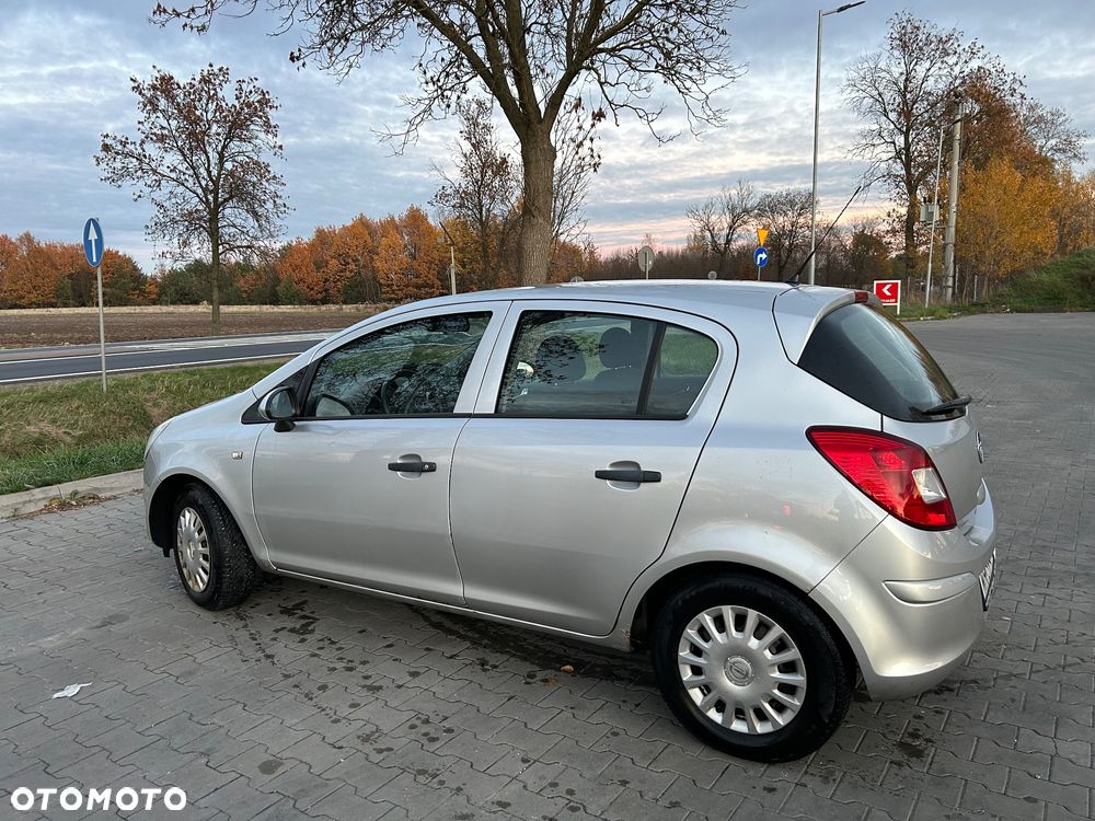 Opel Corsa - 2