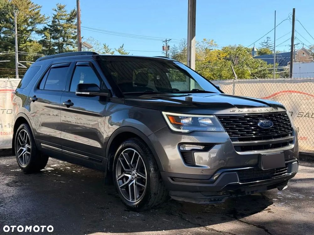 Ford Explorer - 4