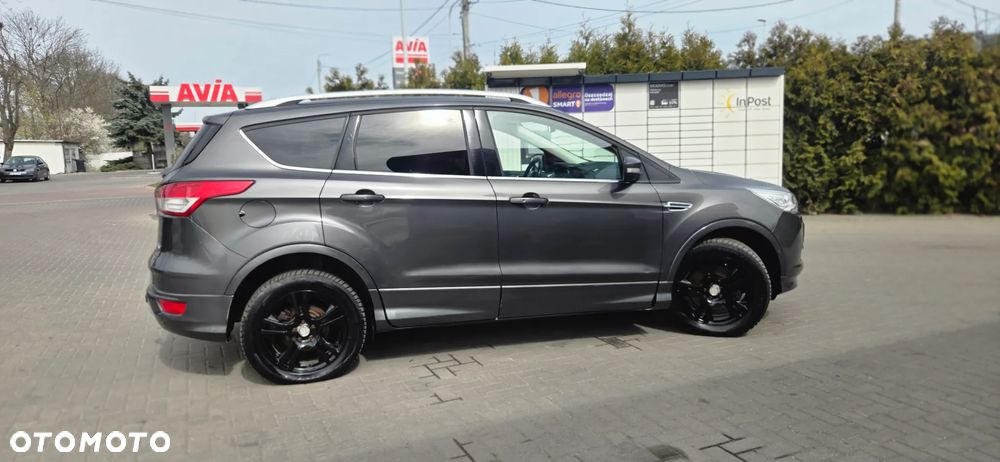 Ford Kuga 2.0 TDCi 2x4 Titanium - 16