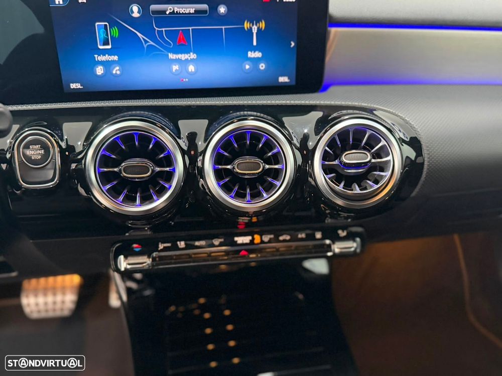 Mercedes-Benz A 250 Limousine e AMG Line - 11