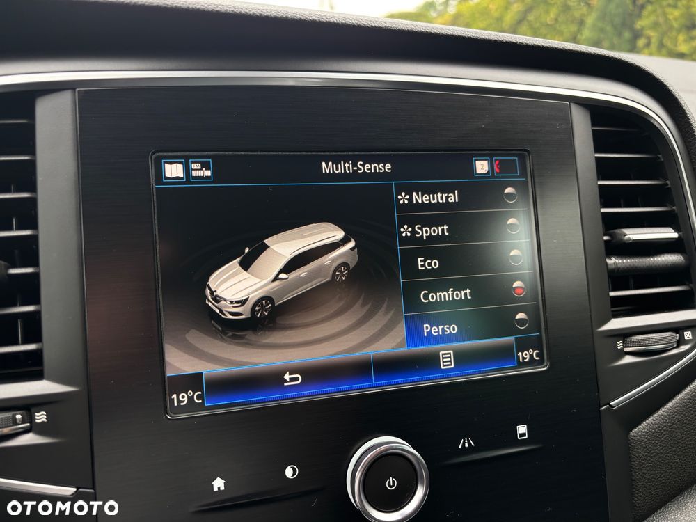 Renault Megane ENERGY dCi 130 BOSE EDITION - 35