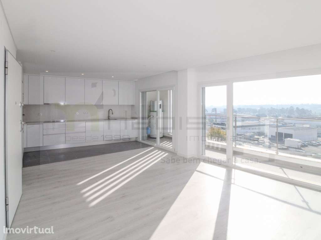 T3 com terraço a 5 minutos da estação e 10 minutos da praia - Grande imagem: 3/22