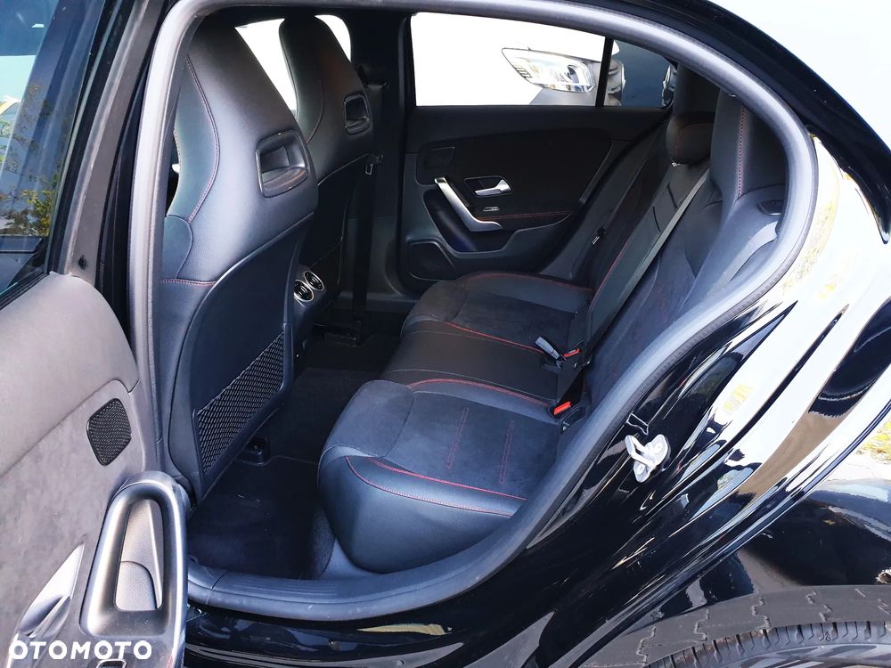 Mercedes-Benz Klasa A 200 AMG Line 7G-DCT - 12