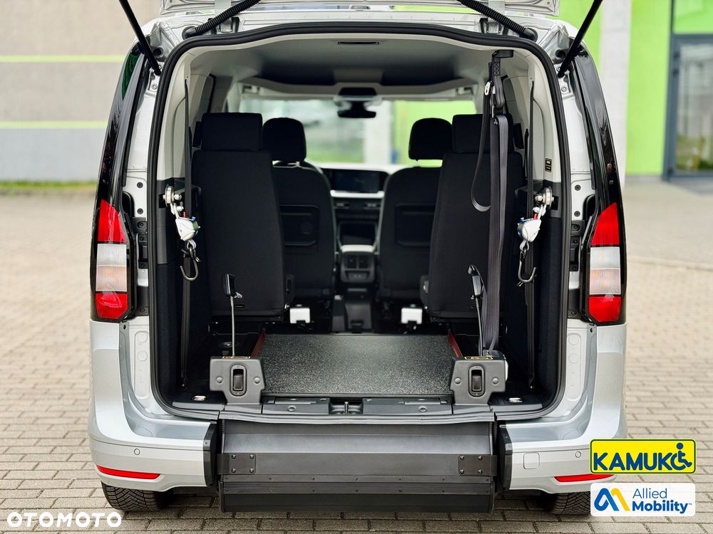 Ford Tourneo Connect 1.5 EcoBoost Titanium - 8