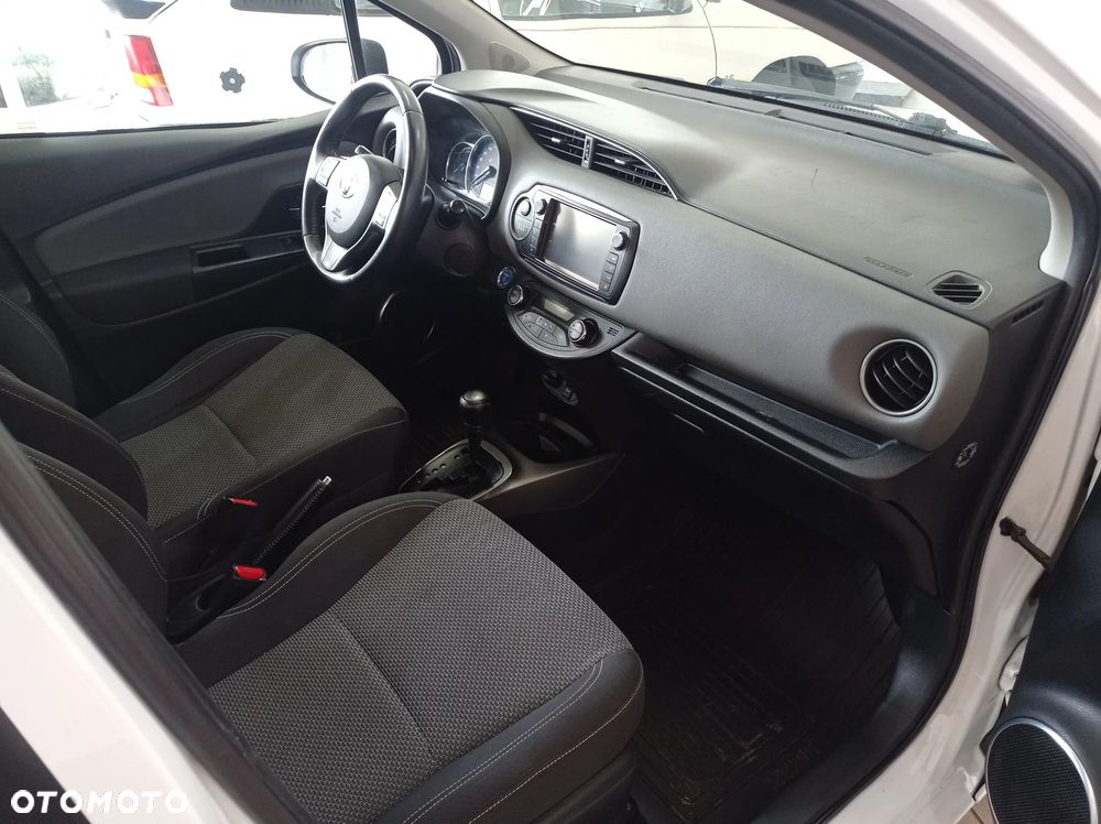 Toyota Yaris - 12