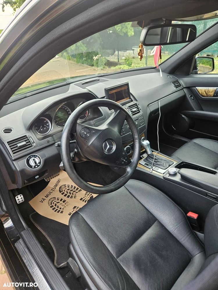 Mercedes-Benz C 320 CDI DPF 7G-TRONIC Avantgarde - 7