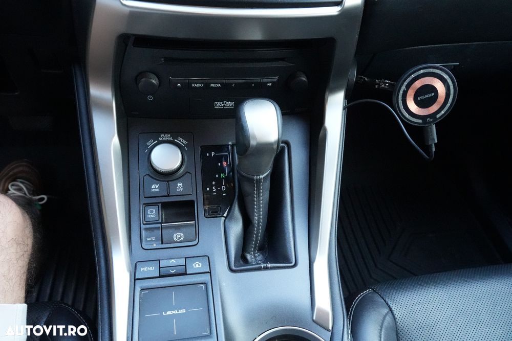 Lexus Seria NX 300h AWD Luxury - 26