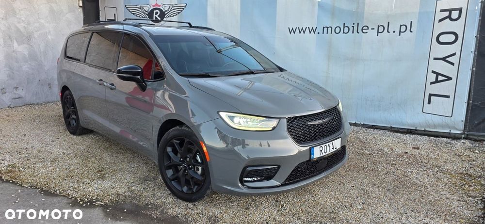 Chrysler Pacifica - 3