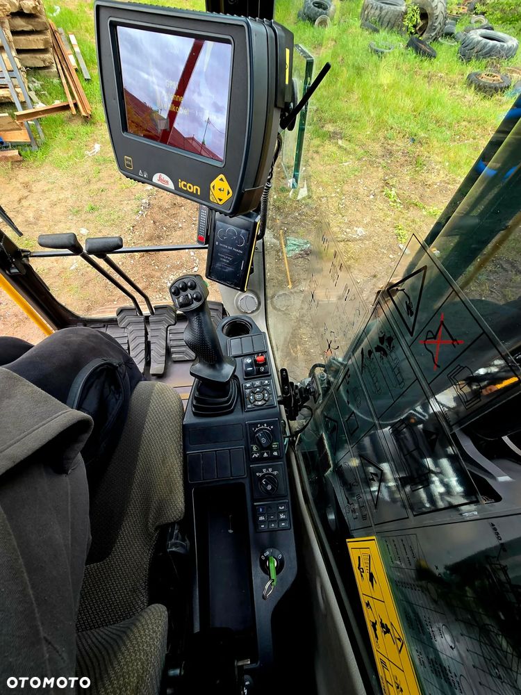 Volvo EC 250 EL - 23