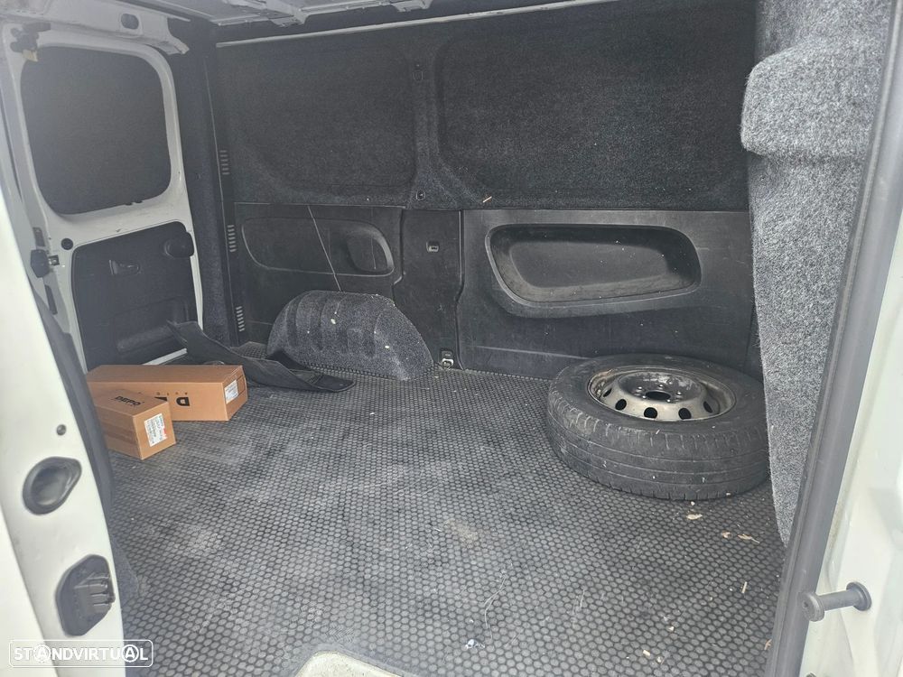 Renault Trafic - 12