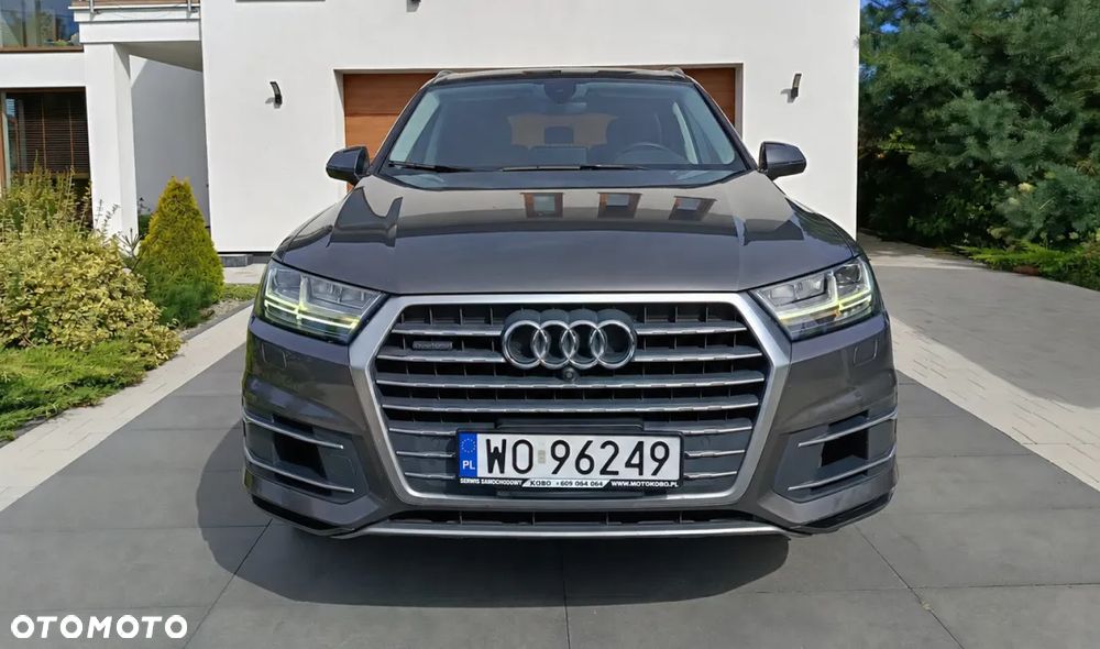 Audi Q7 3.0 TFSI Quattro Tiptr - 8