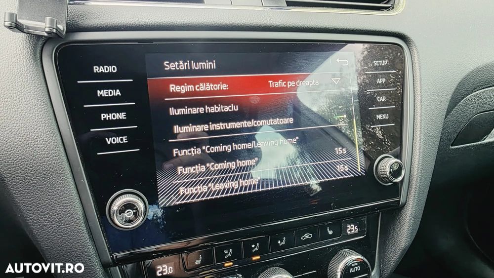 Skoda Octavia 2.0 TDI DSG 4X4 Style - 11