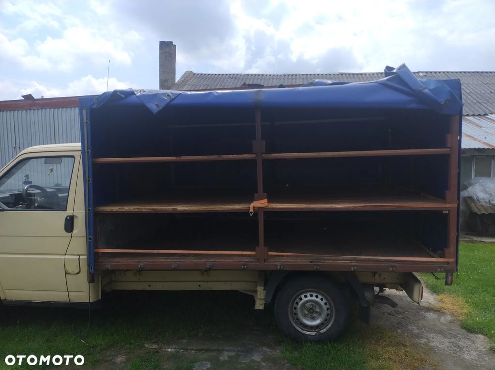 Volkswagen Transporter - 4