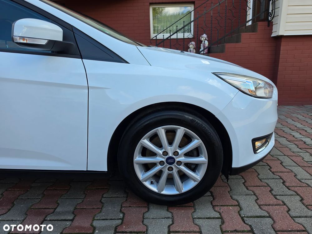 Ford Focus 2.0 TDCi Titanium ASS - 8