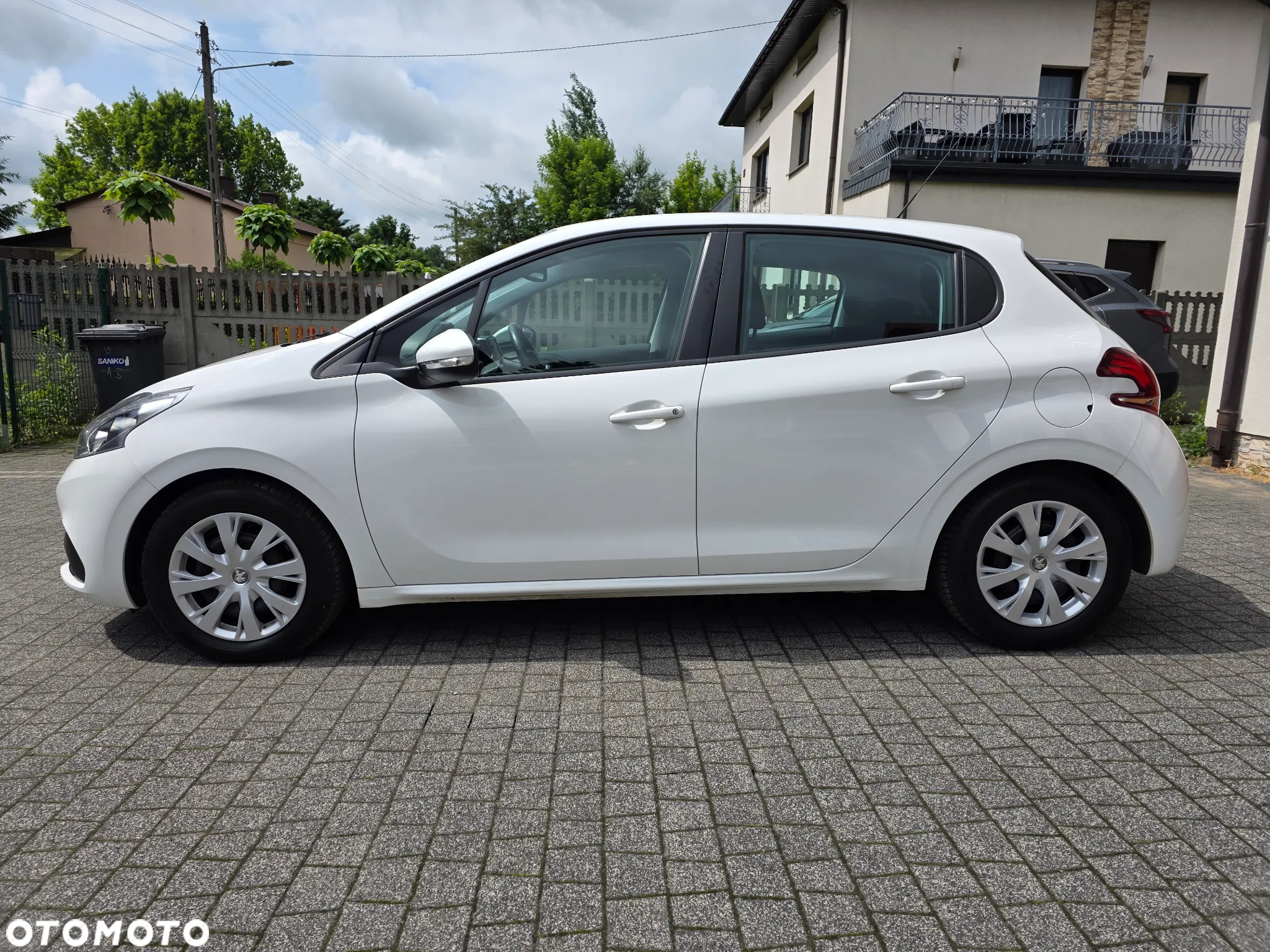 Peugeot 208 1.2 PureTech Active - 12