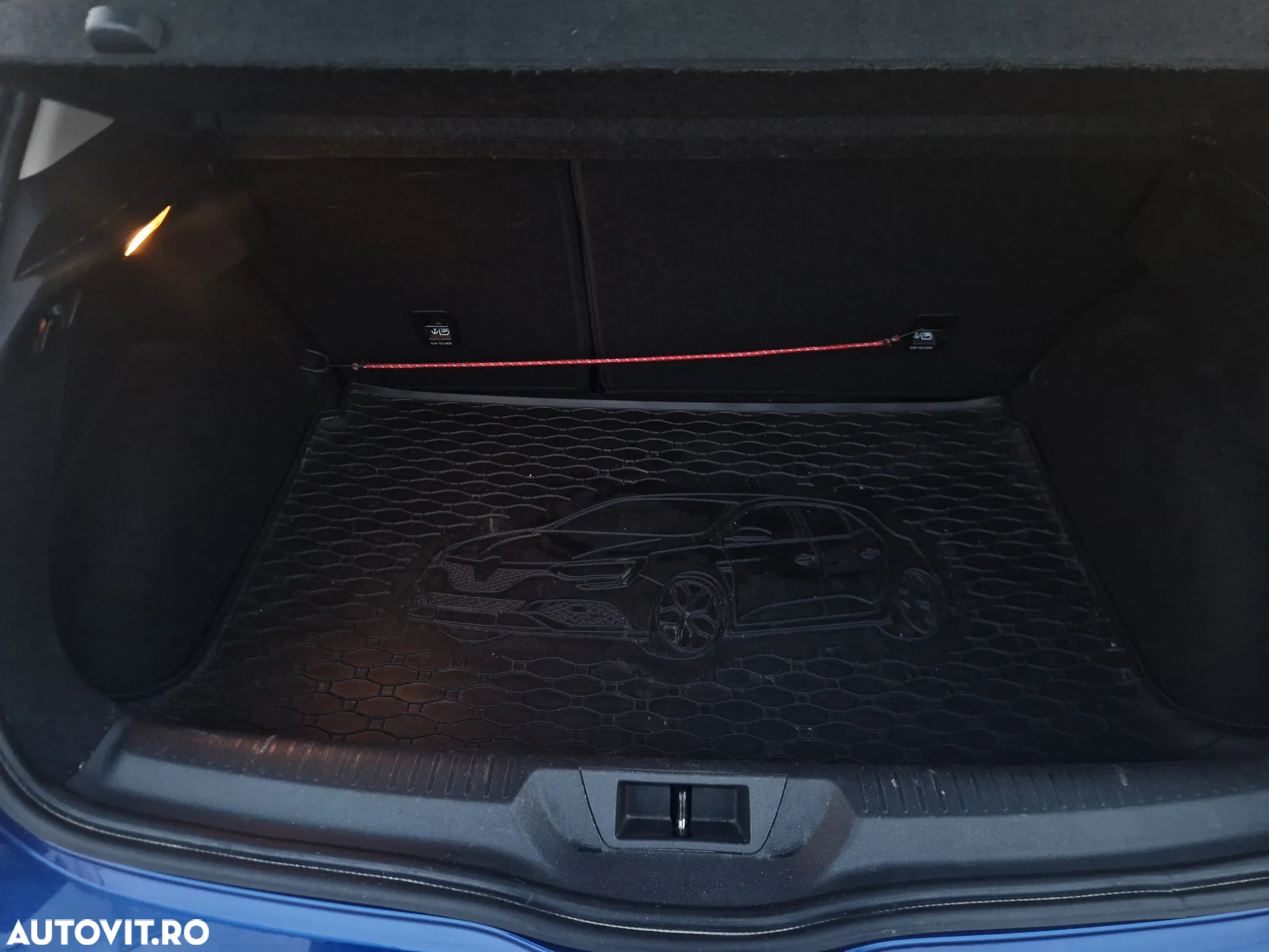 Renault Megane ENERGY TCe EDC GT - 32