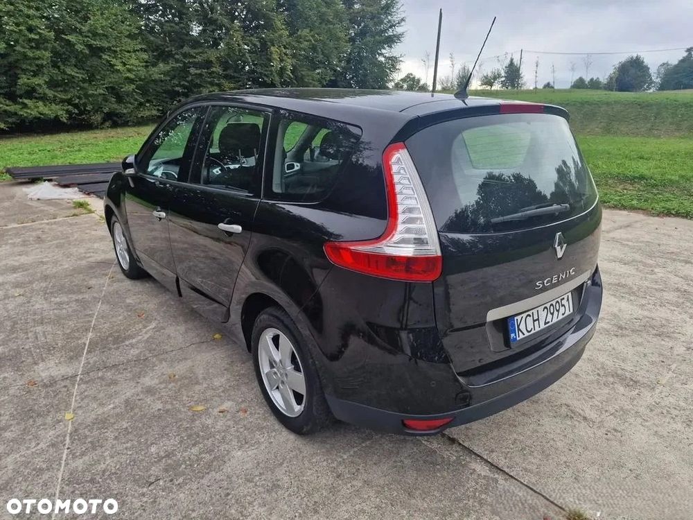 Renault Grand Scenic Gr 1.4 16V TCE Bose Edition - 3