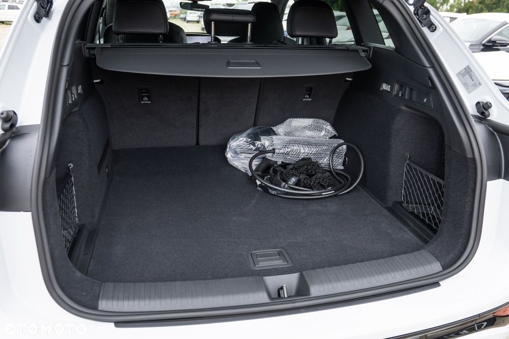 Audi Q6 e-tron - 10