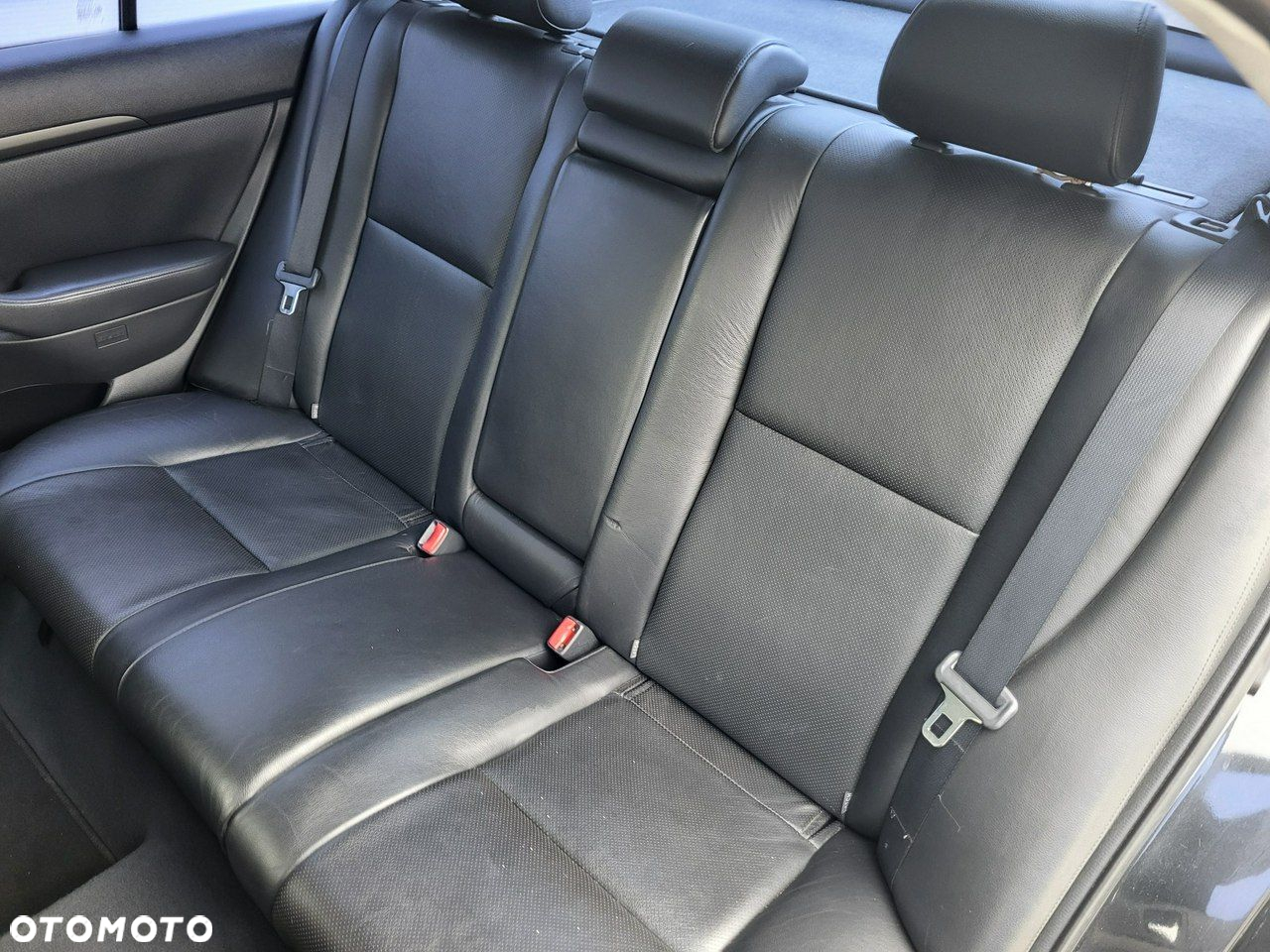 Toyota Avensis - 23