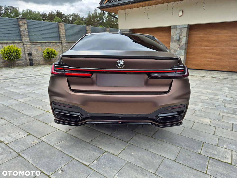BMW Seria 7 750i xDrive sport - 7