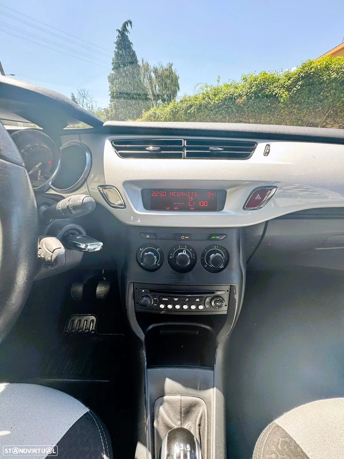 DS DS3 Pure Tech VTi 82 SoChic - 11